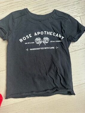 NEST Fragrances Black Graphic Kids Tee